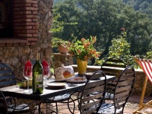 Stone Cottage La Ciguena in the Sierra de Aracena National Park